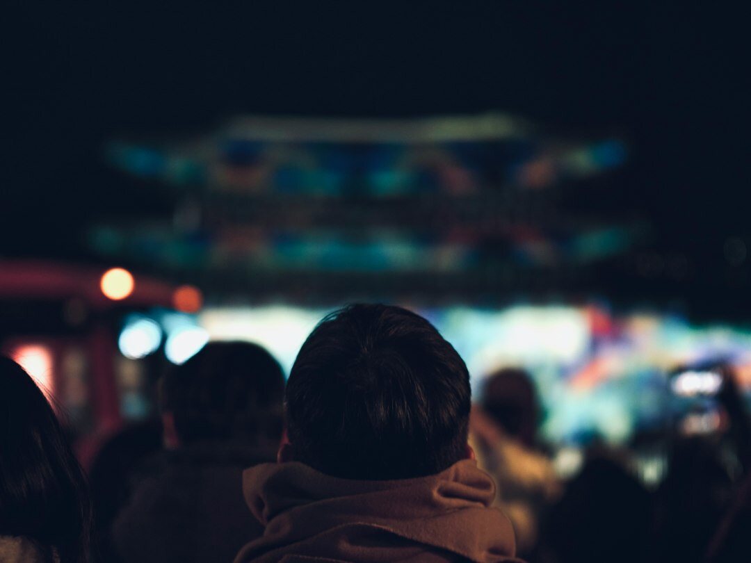audience watching tv